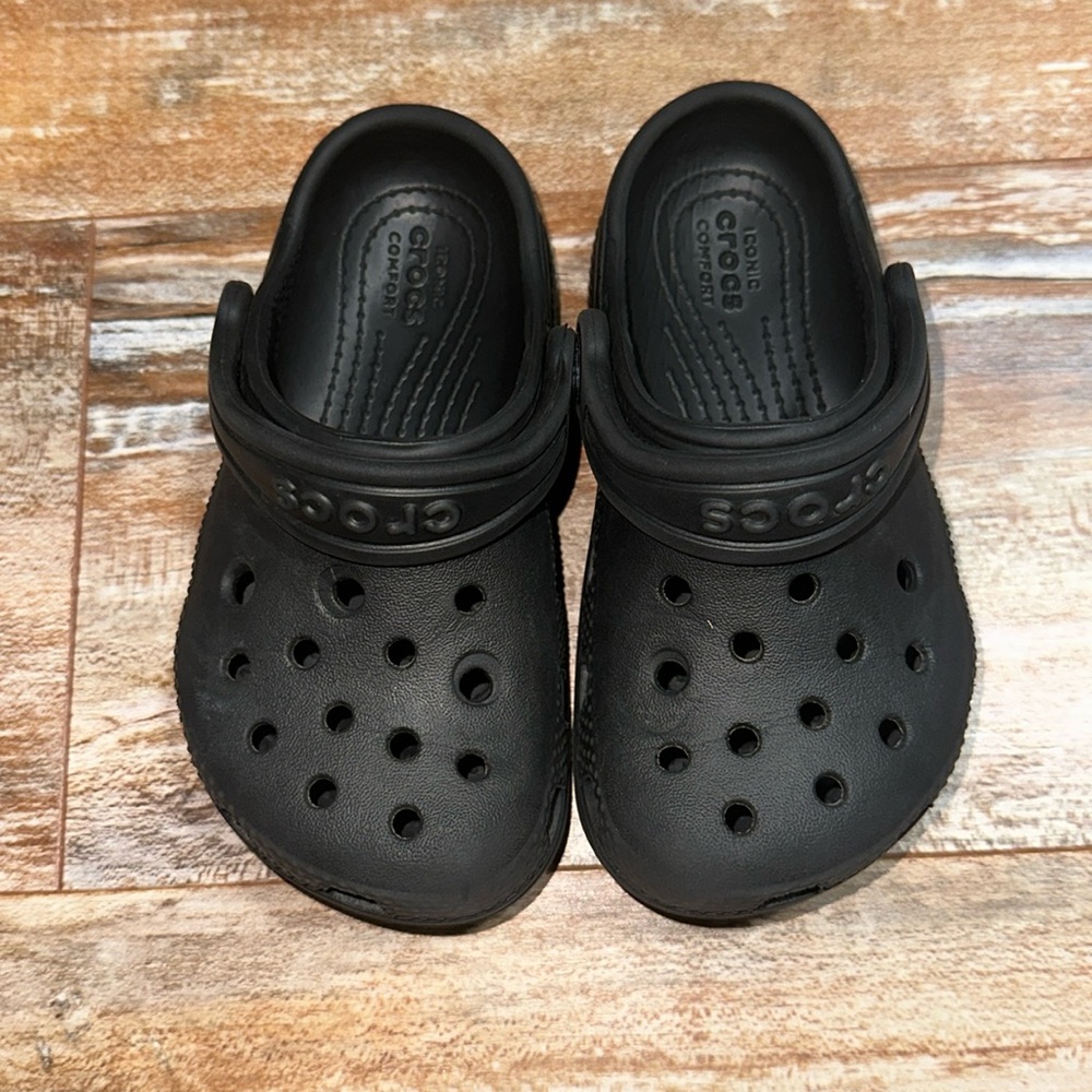 Black Crocs Toddler 8
